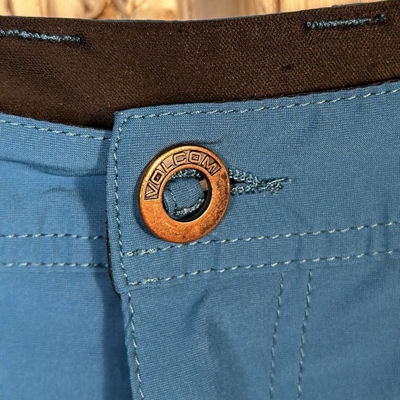 Men’s Volcom Teal Active Wear Shorts Size 28 Camping Outdoors Climbing Hiking - Picture 6 of 12